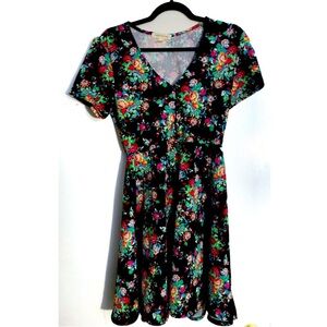 ✨ PAINTED THREADS Floral little black dress with back cut out